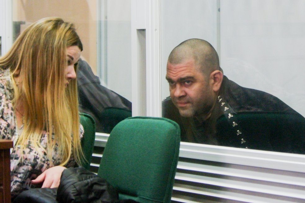 Дмитрий Чернодубравский и адвокатка Наталья Захарченко. Фото: Игорь Бурдыга, Ґрати