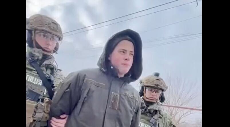Нацгвардієць Артем Рябчук після затримання, 27 січня 2021 року. Фото: скріншот із відео затримання