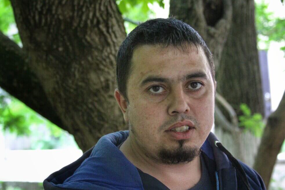 Эрнест Сейтосманов сразу после ареста его брата. Фото: Александра Ефименко