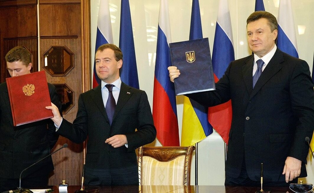 Дмитрий Медведев и Виктор Янукович подписали «Харьковские соглашения». Фото: Kremlin.ru