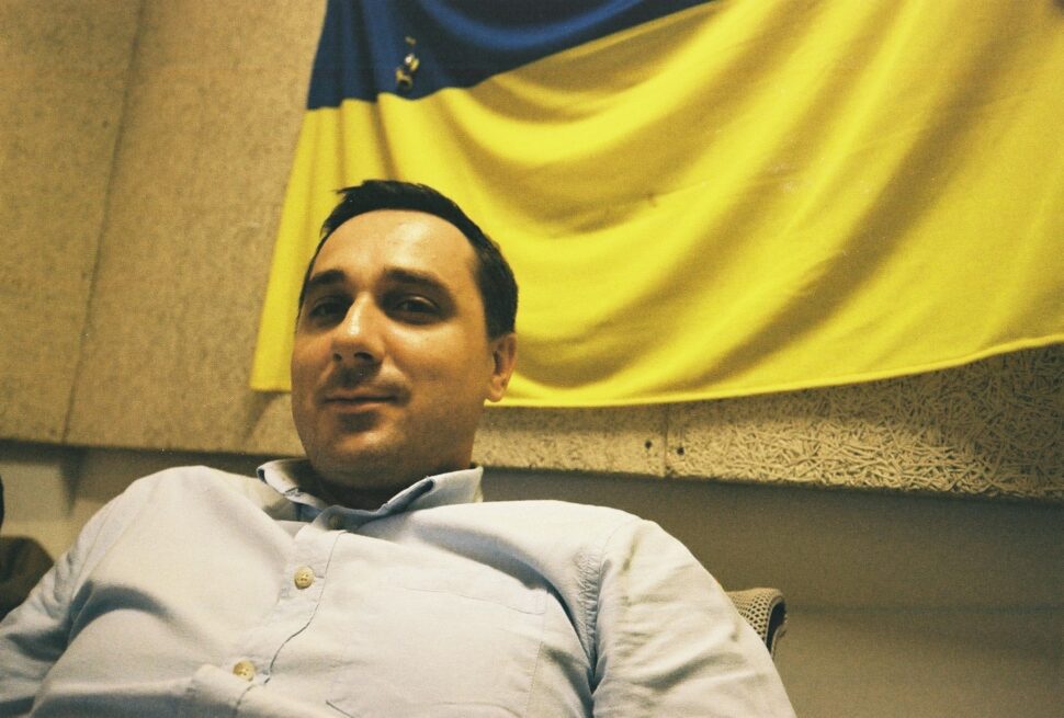 Журналіст Крим.Реалії (проєкт Радіо Свобода) Дмитро Євчин. Фото: Стас Юрченко, Ґрати
