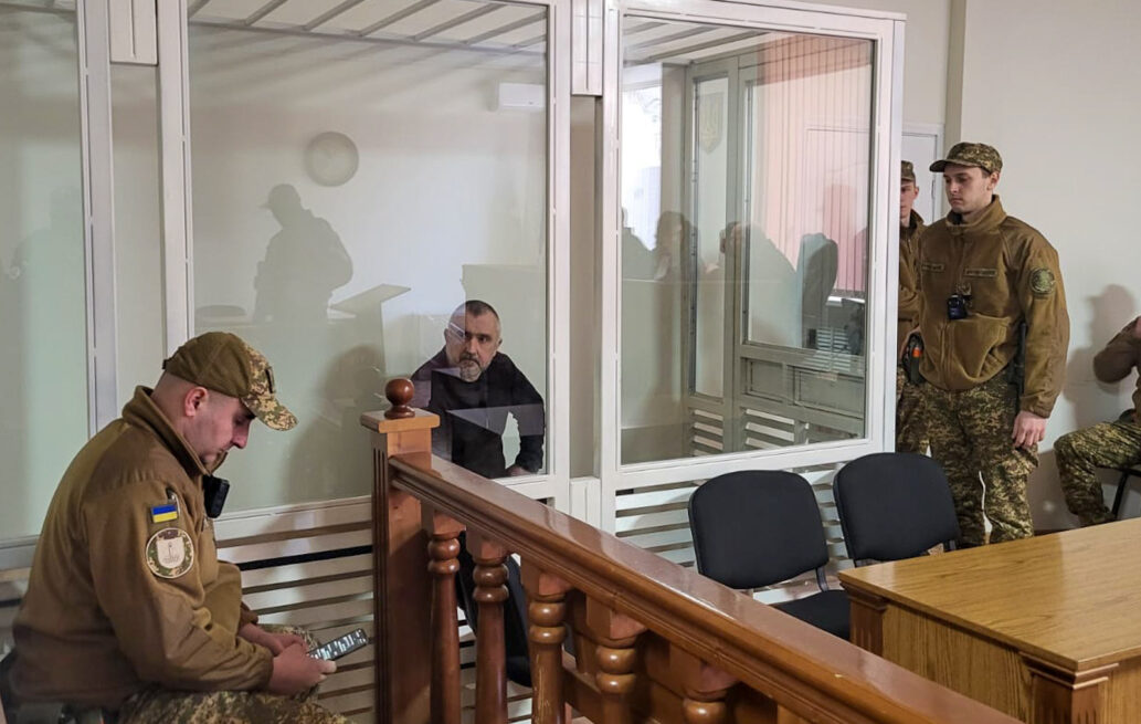 Засідання в Приморському районному суді Одеси у справі Сергія Шалаєва, 4 березня 2026 року. Фото: Олена Чернишова, Ґрати
